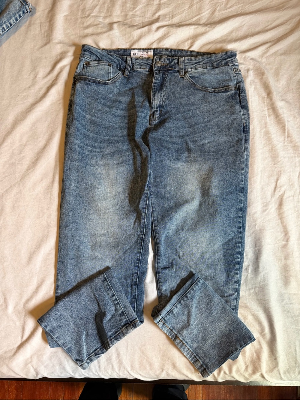 GAP Men's Light-Mid Wash Slim Straight Jeans